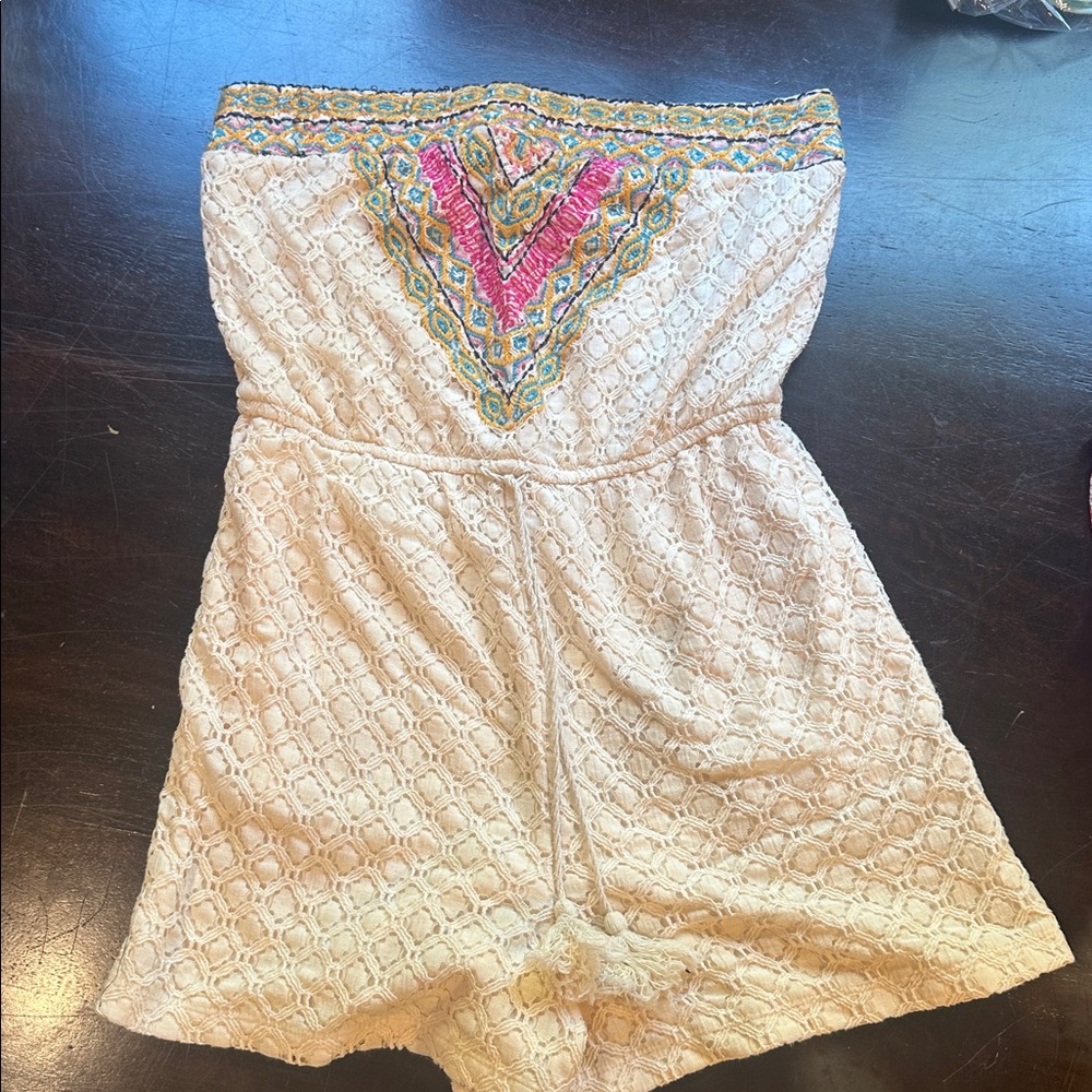 Xhilaration Cream Lace Detail Garment